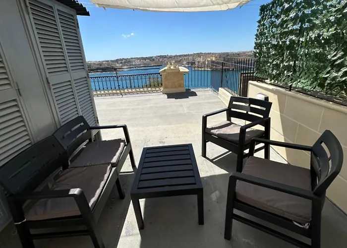 79 Sam's Place, Apartamento